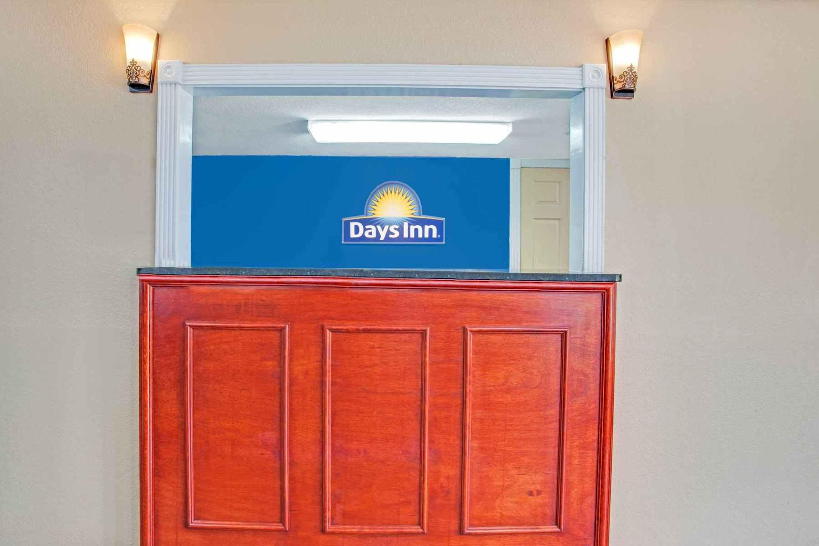 Travelodge By Wyndham Canton-Livonia Area, Mi Exterior foto