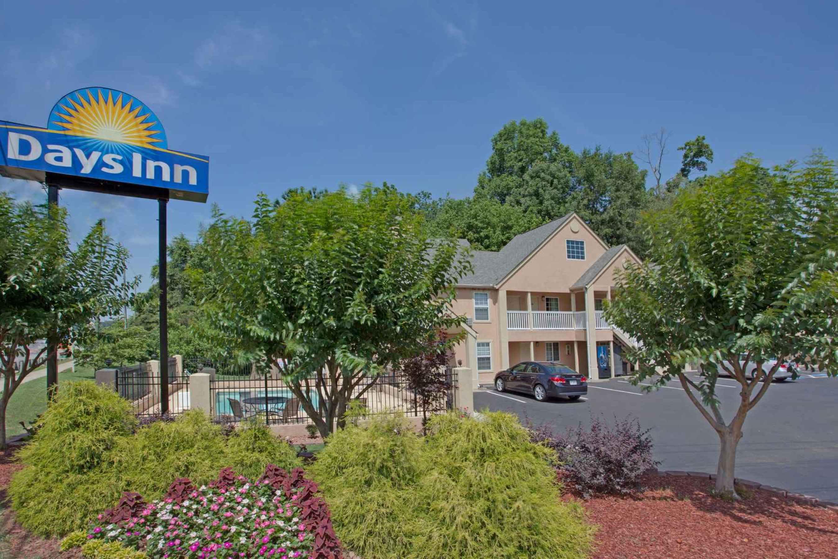 Travelodge By Wyndham Canton-Livonia Area, Mi Exterior foto
